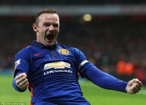 2367D63400000578-2845527-Manchester_United_captain_Wayne_Rooney_celebrates_scoring_his_si-54_1416685355407-300x215.jpg