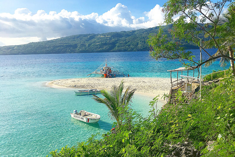 sumilon-island-sandbar-800px.jpg