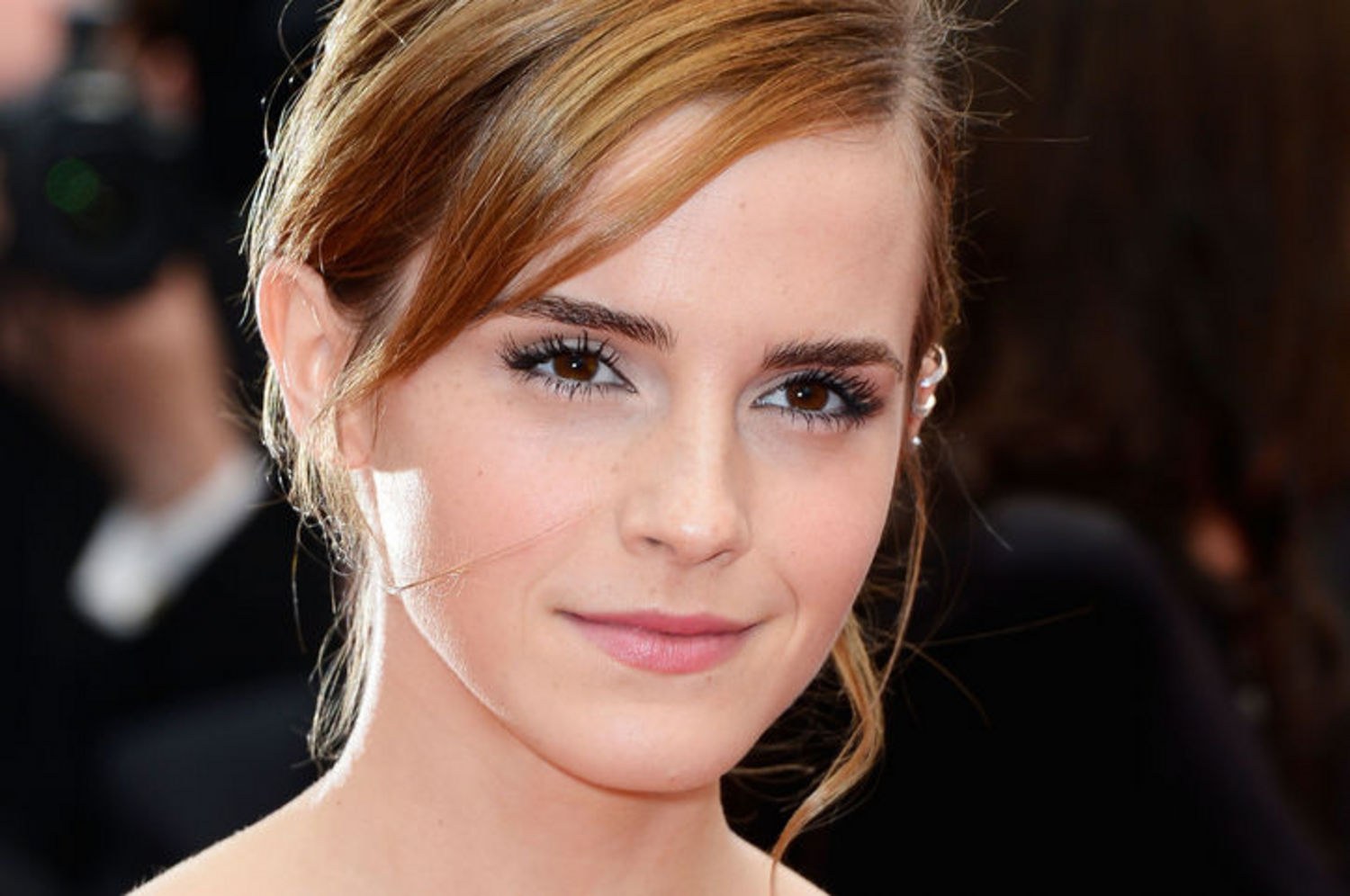 beauty-2013-07-05-emma-watson-makeup-main.jpg