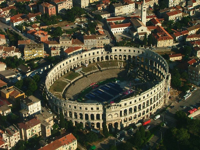 Pula_Arena_aerial_1.jpg