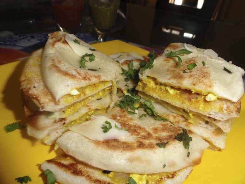 paneer-kulcha-indian-roti-800x600.jpg