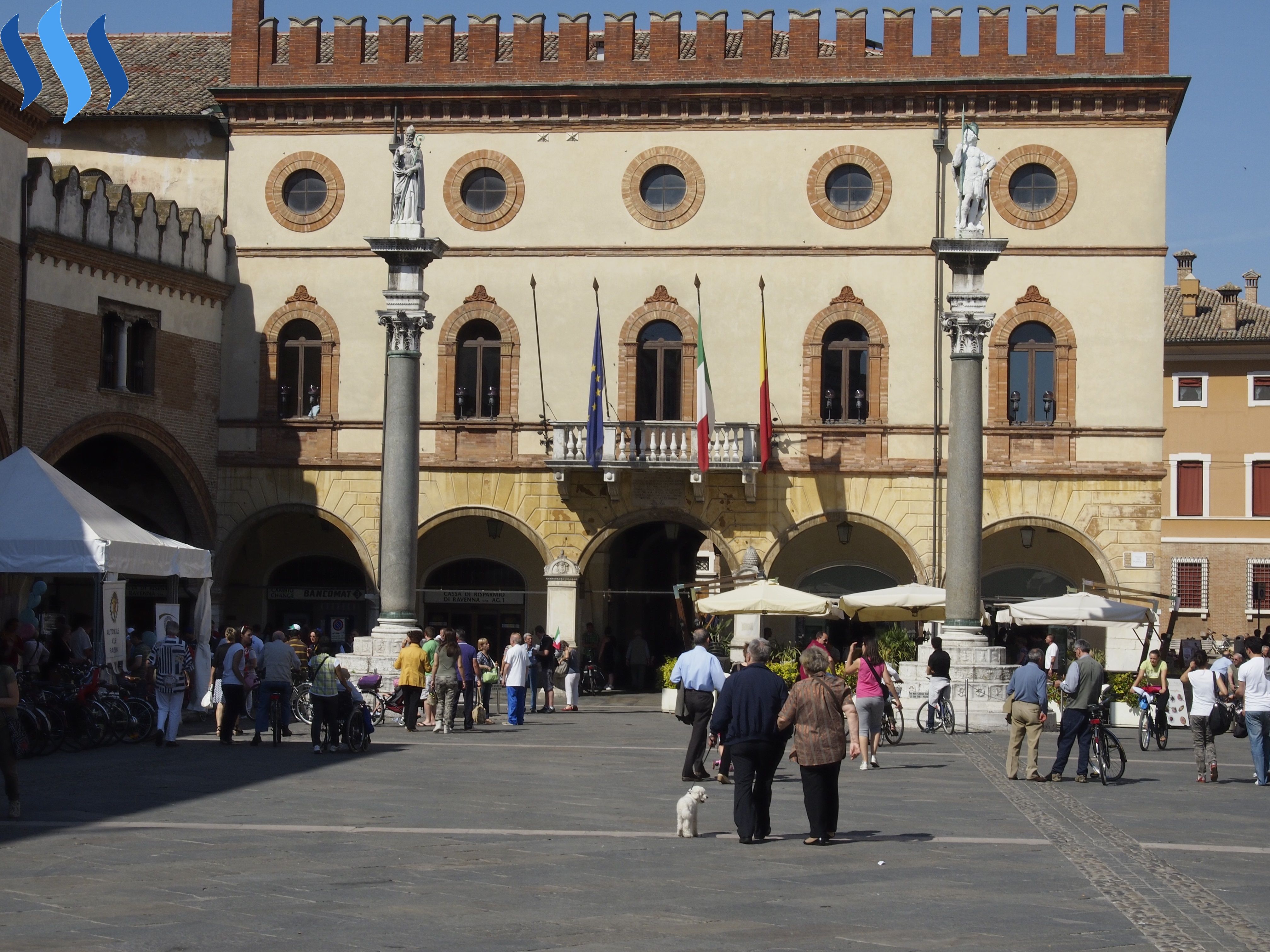 Appolinaris_Vitale_Piazza_del_Popolo_Ravenna.jpg