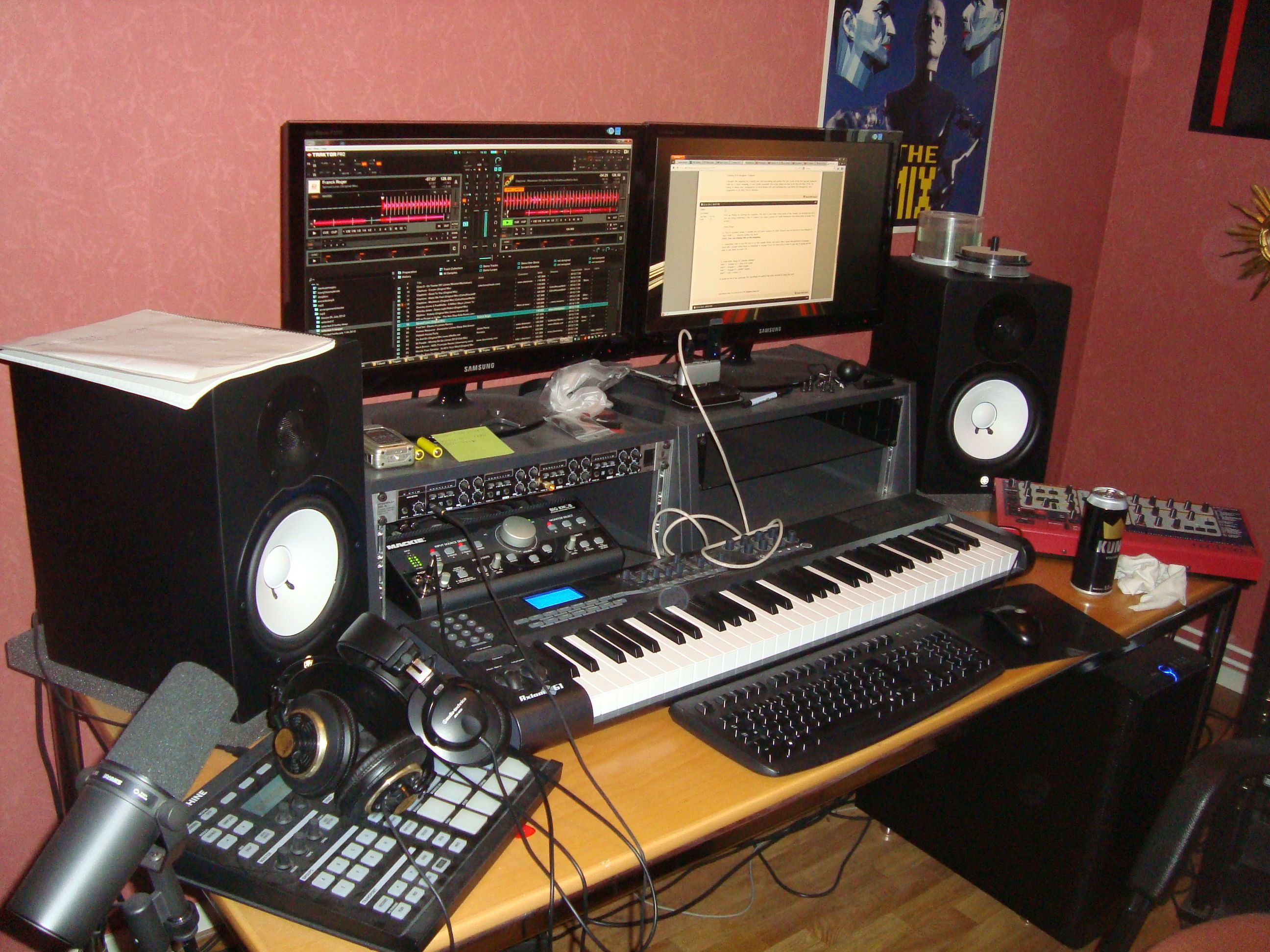 Friend's_home_studio_(by_David_J).jpg