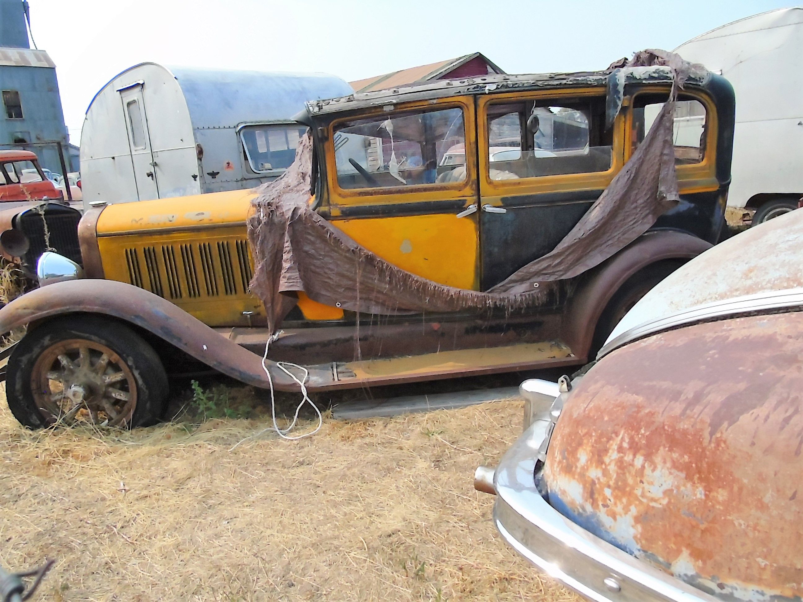 Antique Studebaker Sprague WA.jpg