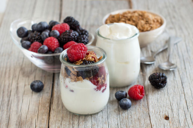 gallery-1518469988-yogurt-granola-fruit.jpg