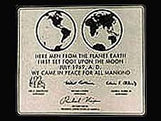 207885main_apollo-11-plaque-xltn.jpg