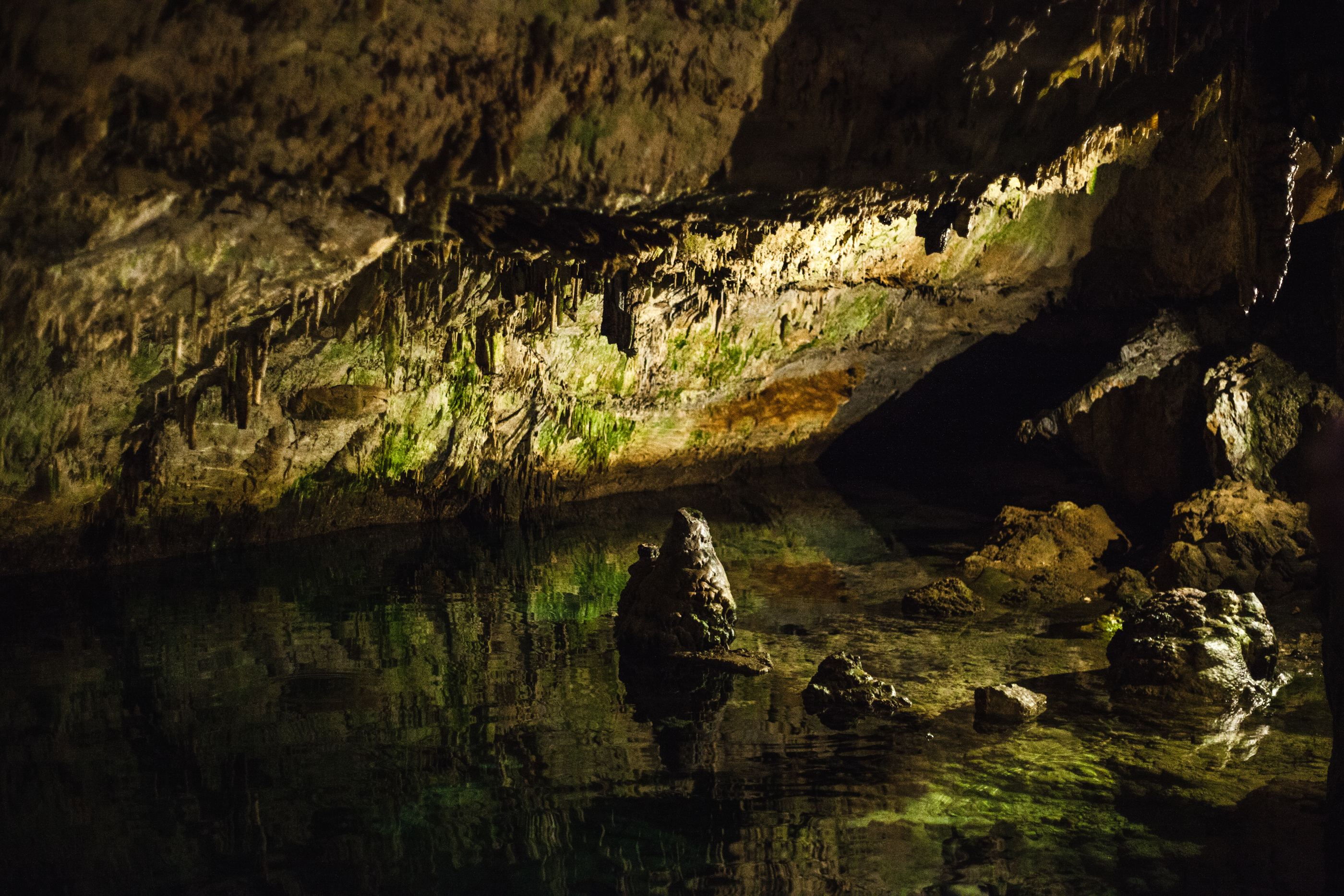 burmuda-cave-3.jpg