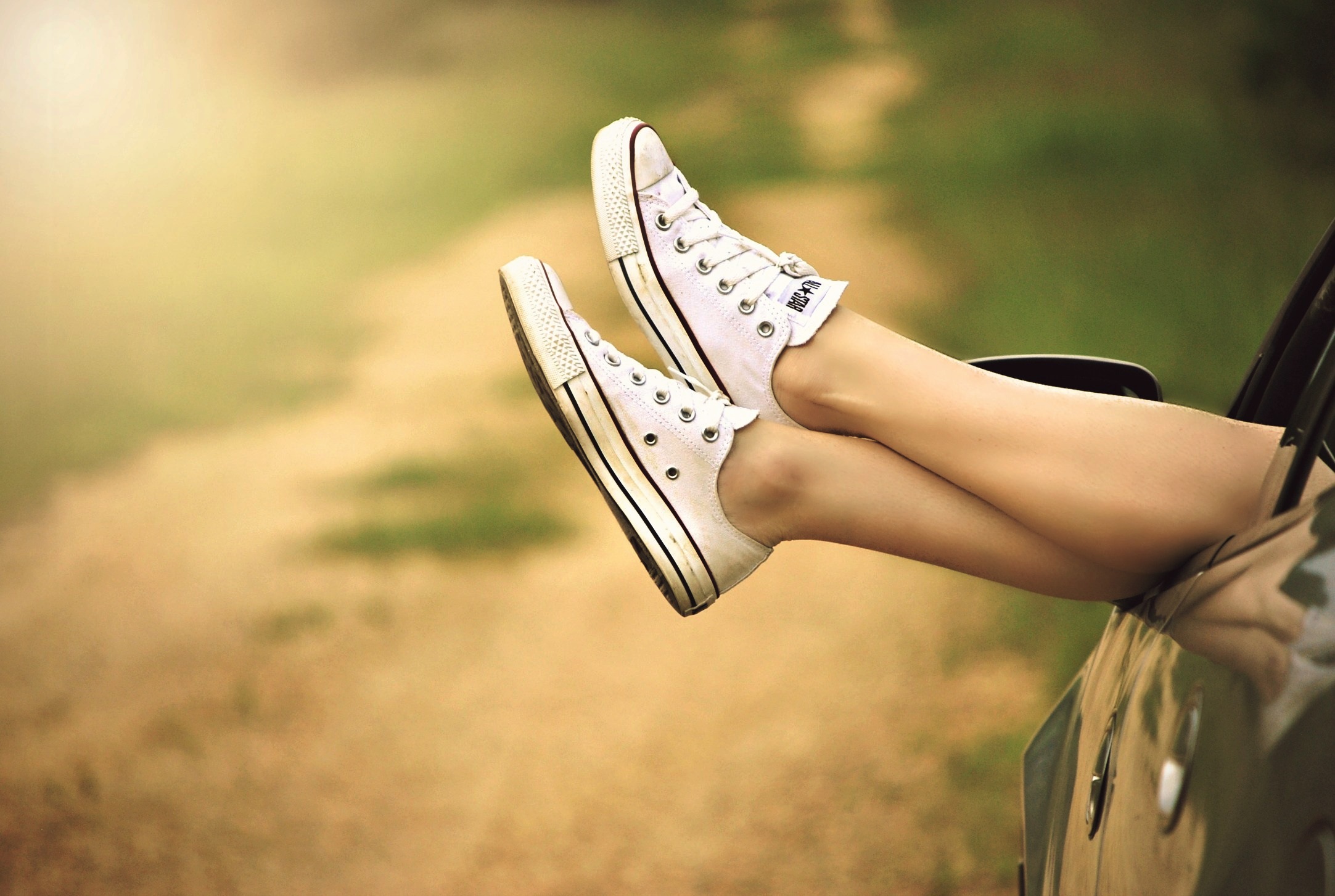 legs-window-car-dirt-road-51397.jpeg