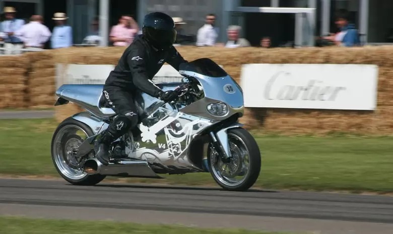 turbine-superbike-y2k.jpg