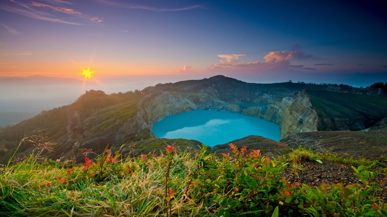 Danau-Kelimutu1-1.jpg