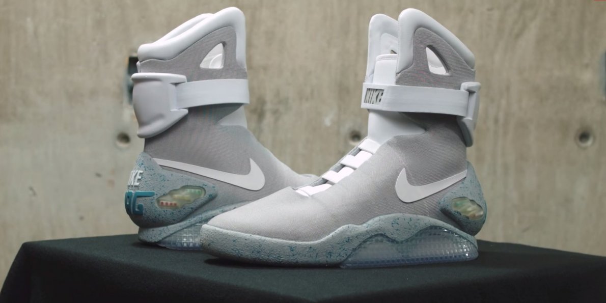 shoes that lace up themselves