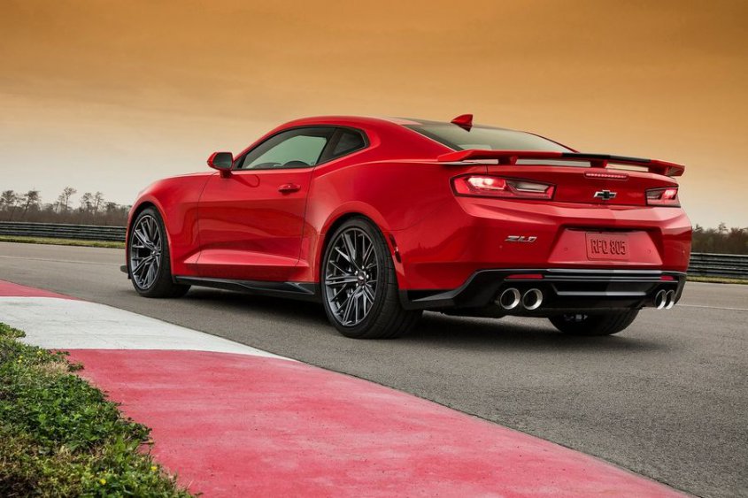 Chevrolet Camaro ZL1_2.jpg