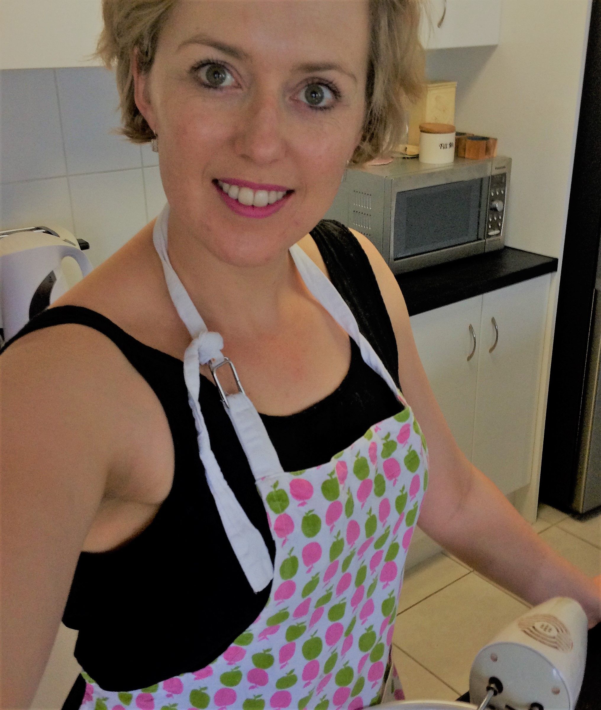 20170109 - selfie baking.jpg