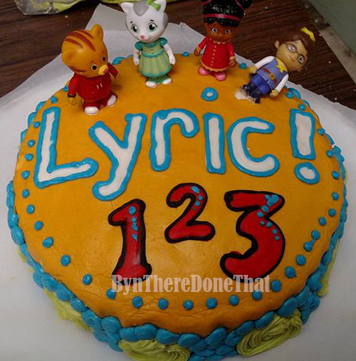 cake-8-lyric-danieltiger2.png