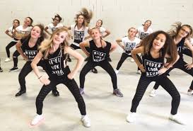 dancee.jpg