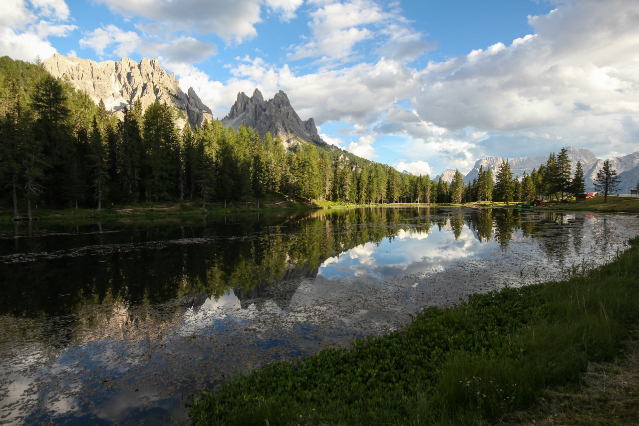 dolomites.jpg