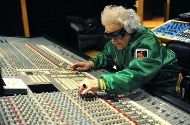 Dj-Old-Lady-Funny-Picture.jpg
