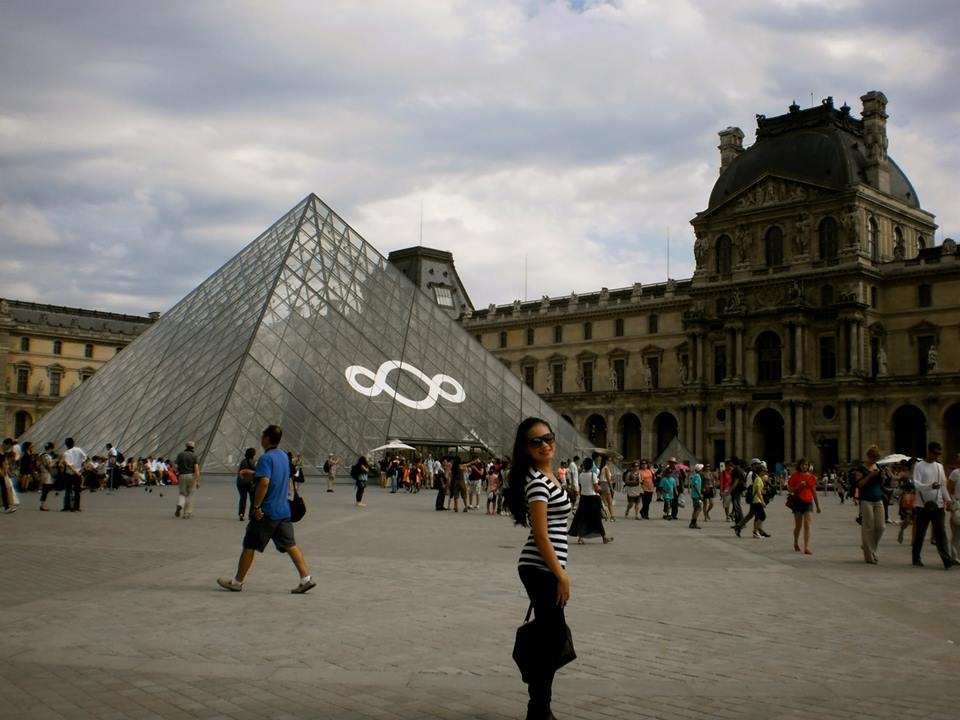 Louvre Pyramid.jpg