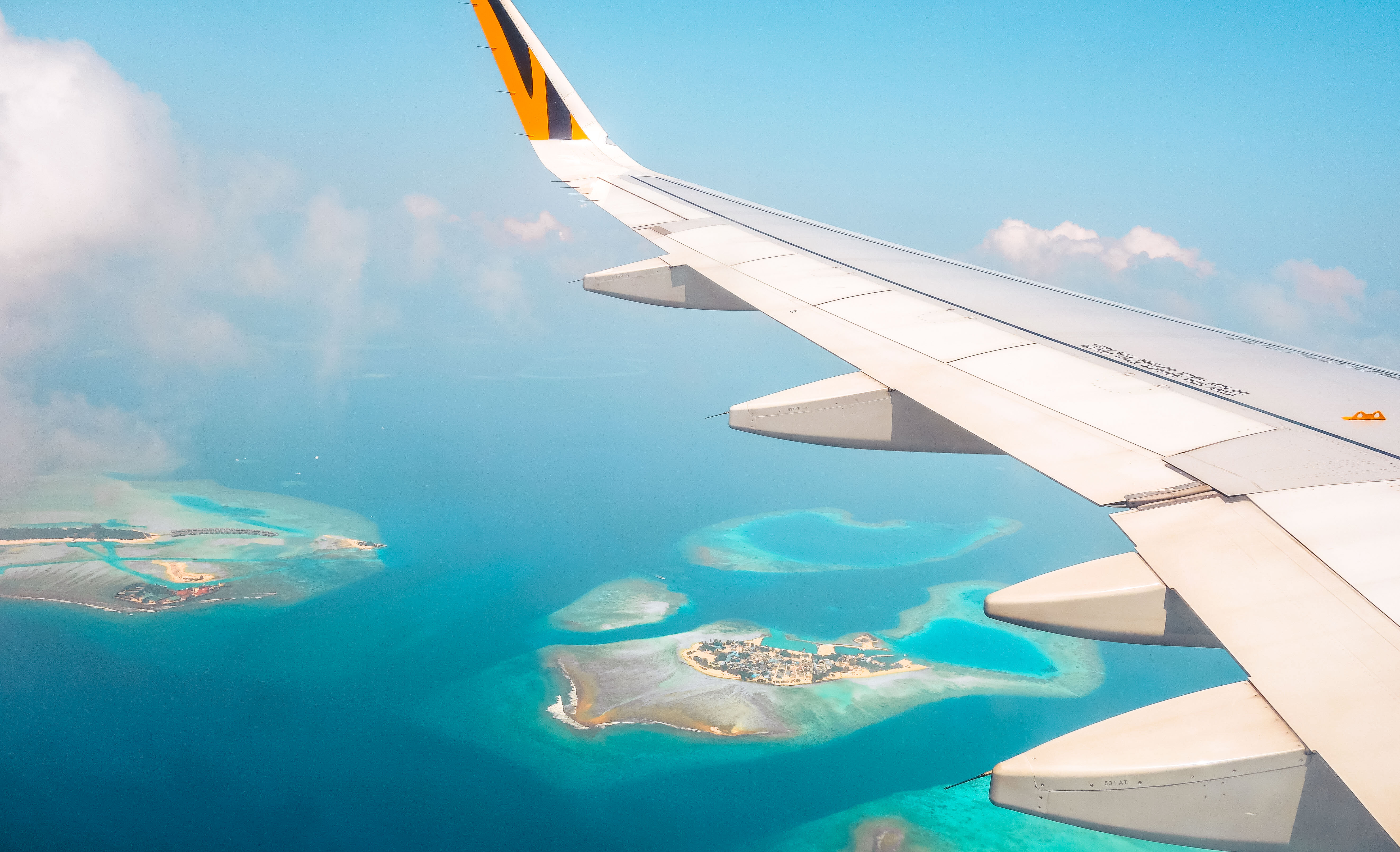 maldives from the plane view1.jpg