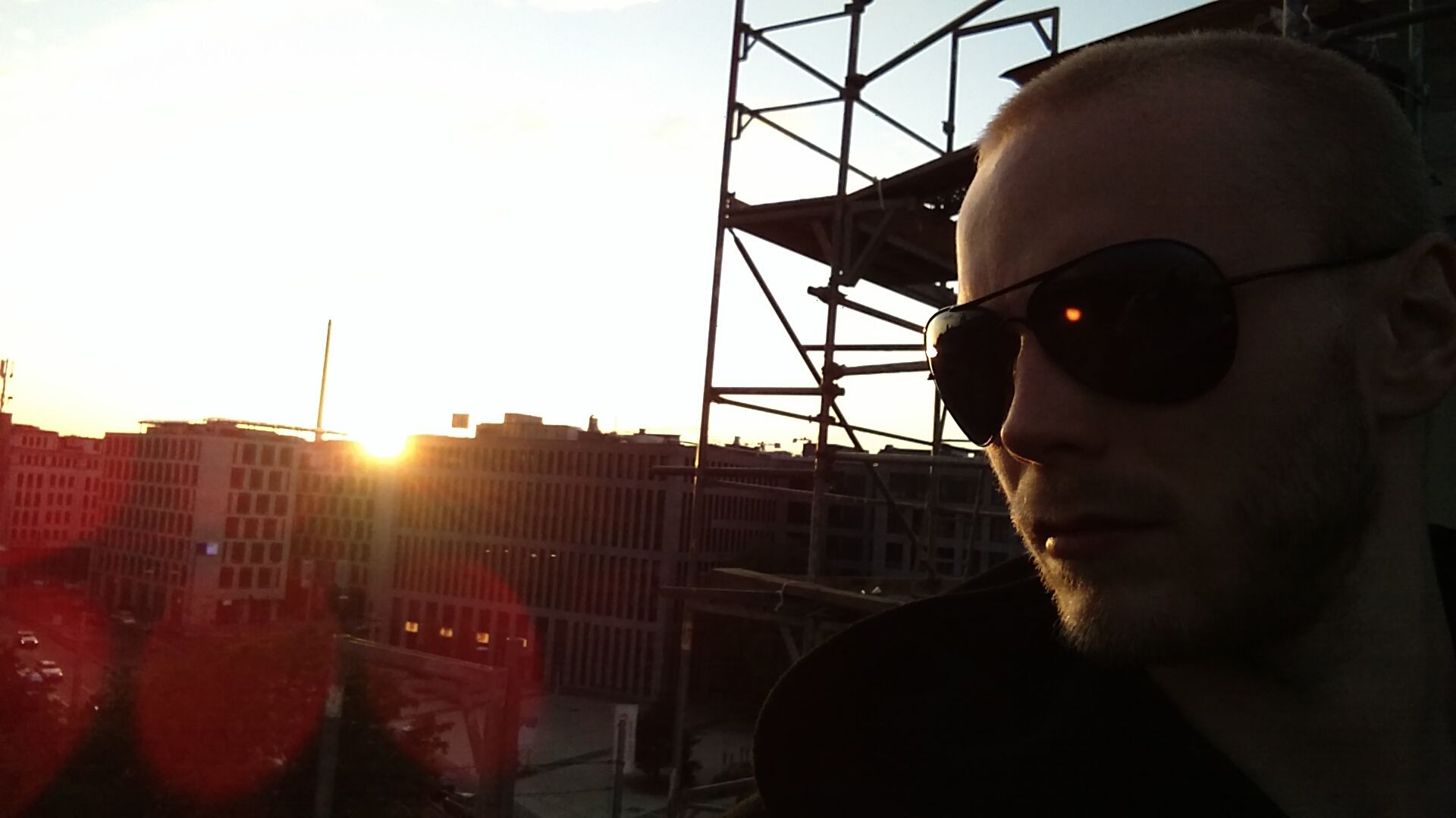 equaliser_selfie_onrooftop_Nordbahnhof.jpg