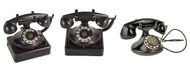 antique phones.jpg