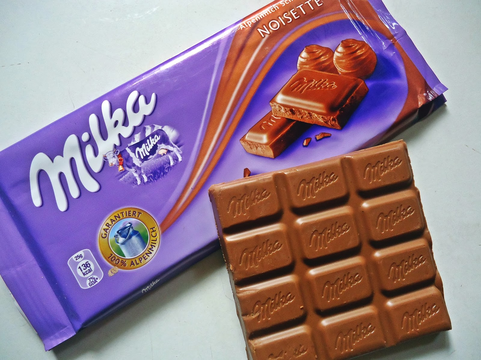Милка размеры. Шоколадка Милка noisette. Шоколад Milka noisette 300 гр. Шоколад - Milka 110 gr. Милка Chocolate Mousse.