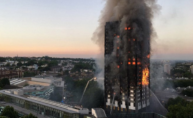 london-fire-morning-afp_650x400_81497419889.jpg