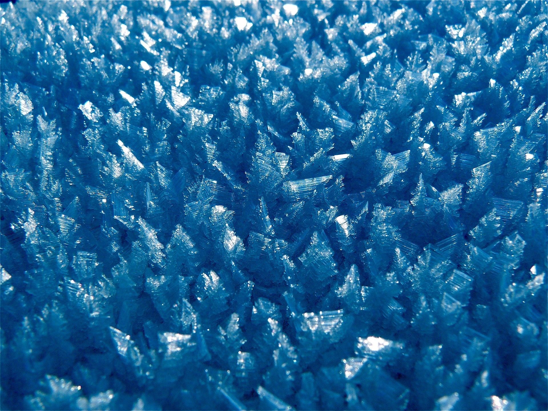 eiskristalle-ice-crystals-freedomain.jpg