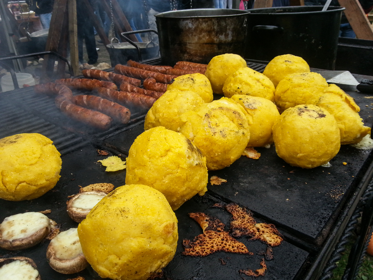 Polenta-balls-with-chease.jpg