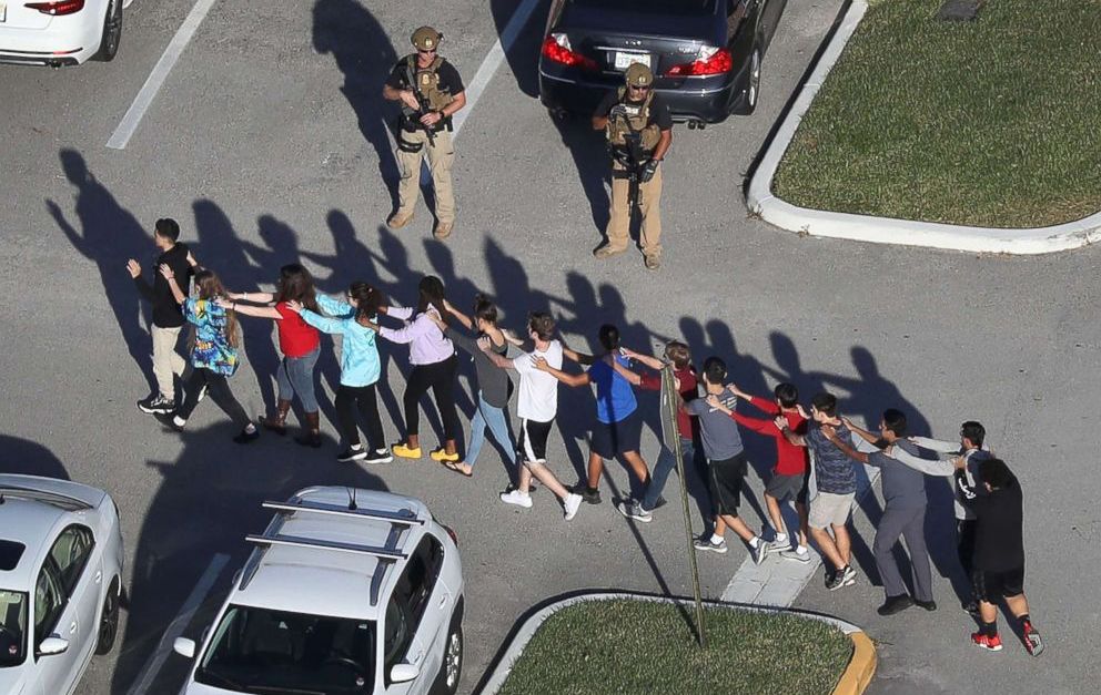 parkland-florida-school-shooting-07-gty-jc-180214_4x3_992.jpg