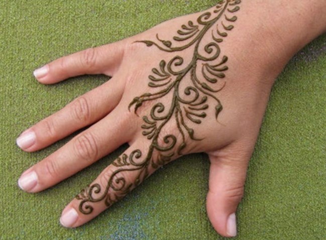 Gambar-Henna-Tangan-Simple-Banget.jpg