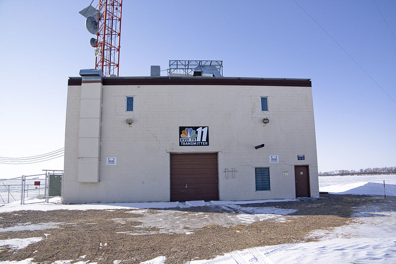 800px-KVLY-TV_Mast_Tower_Base.jpg