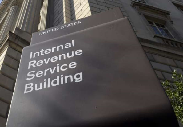 Is-it-just-me-or-does-the-IRS-building-sign-look-like-a-cards-against-humanity-card.jpg
