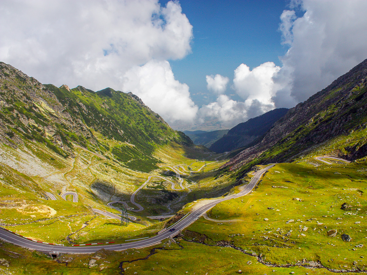 Scenic-road-Romania-2.jpg