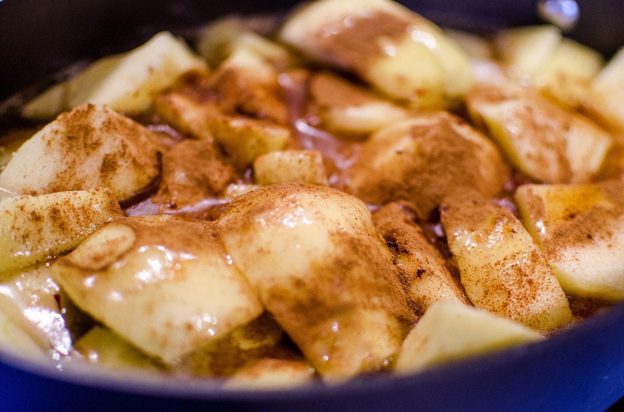 cooked-apples-1102079_1280.jpg