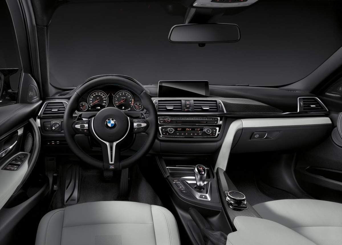 2018 BMW M3 interior.jpg