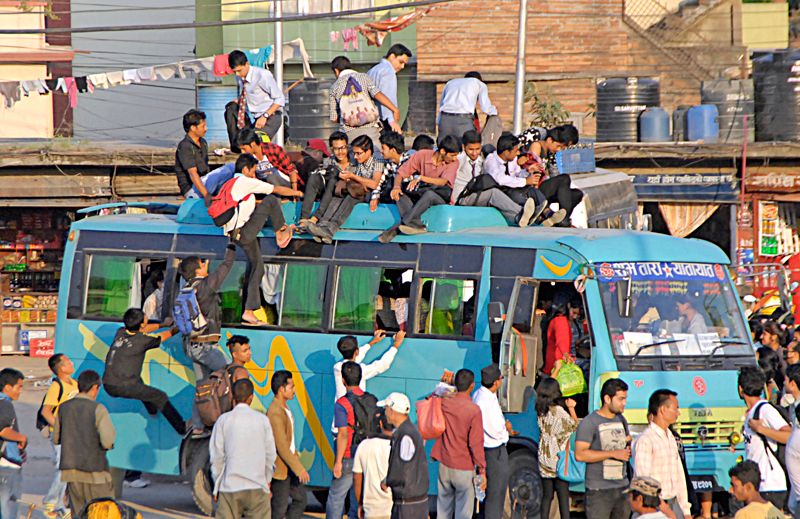 Passengers-on-roof-Old-Bus-Park.jpg