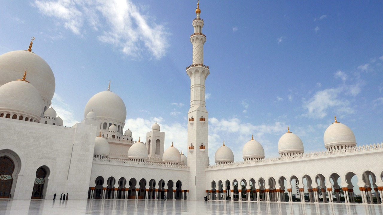 abu-dhabi-1266923_1280.jpg