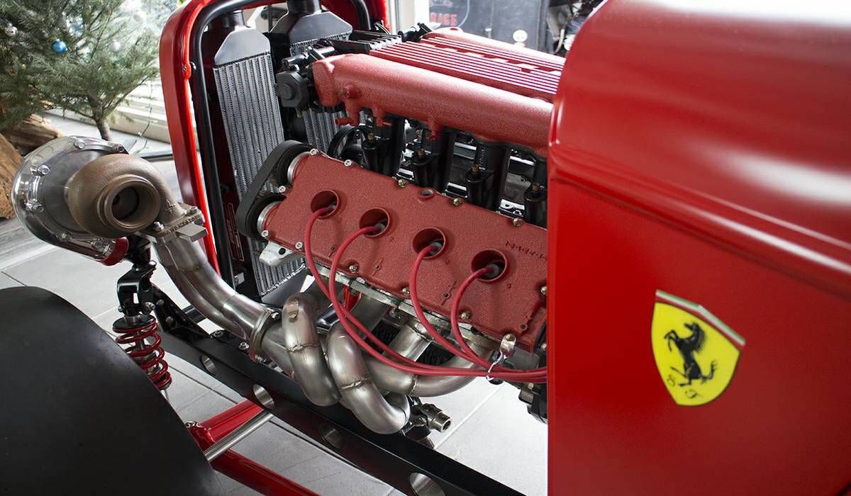 32-Ford-Ferrari-head.jpg