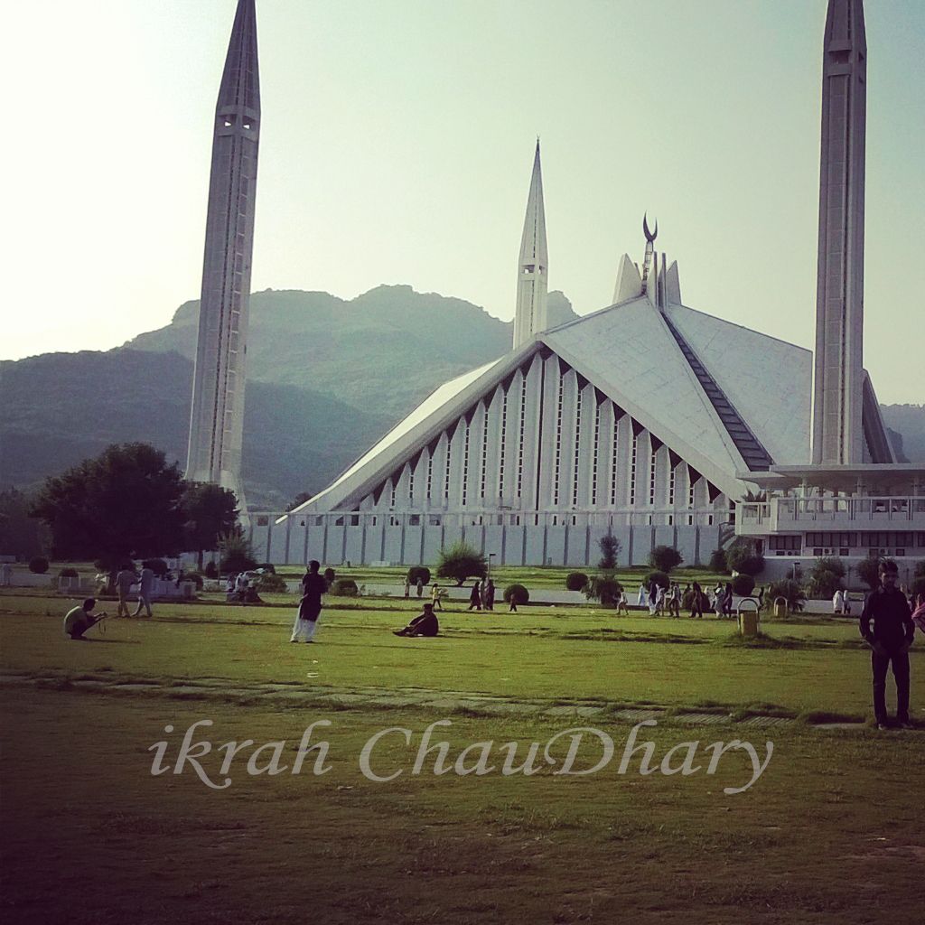 faisal mosque.jpg