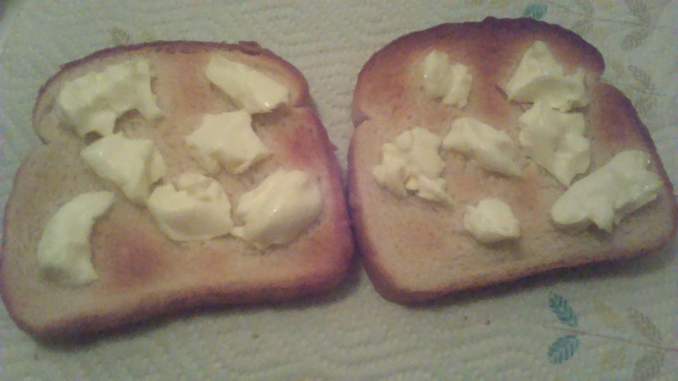 CREAMCHEESETOASTTASTE1.jpg