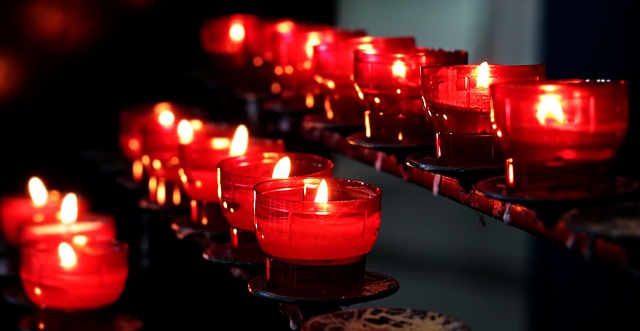 candles-2628473_640.jpg