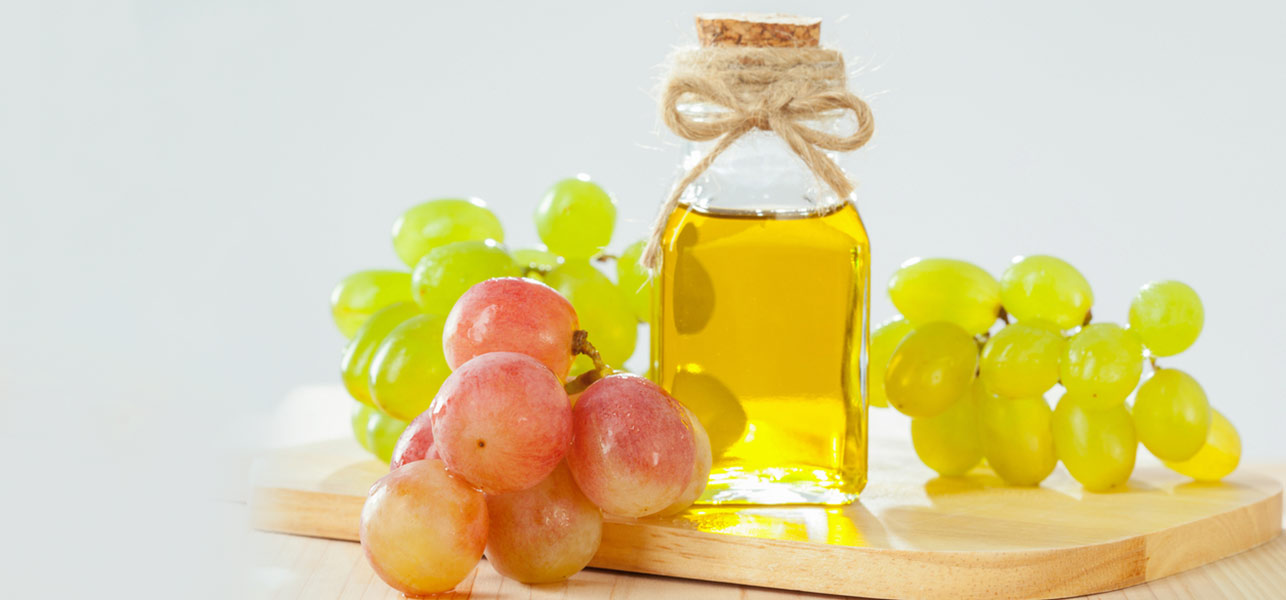 Grapeseed-Oil-Is-It-Really-Healthy.jpg