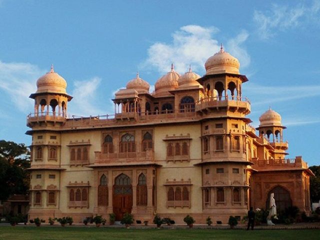 Mohatta-Palace.jpg