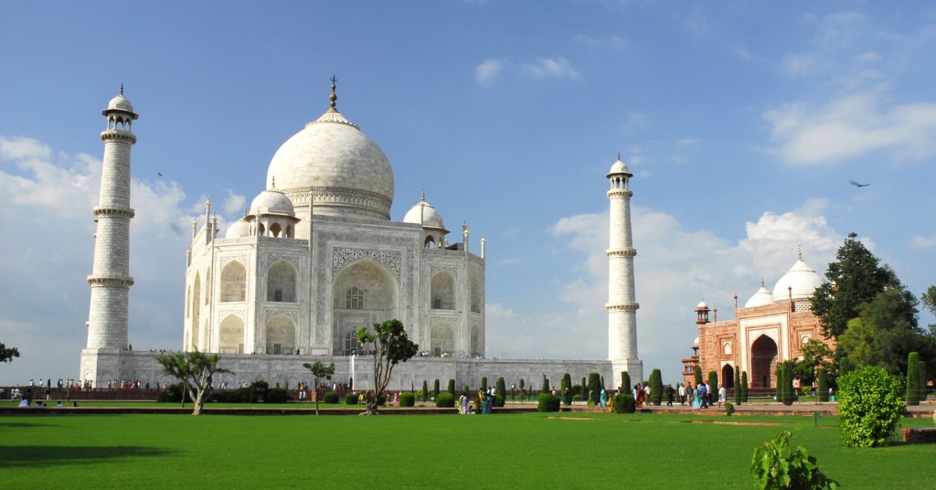 Taj-Mahal-the-real-indian-beauty-1024x536.jpg