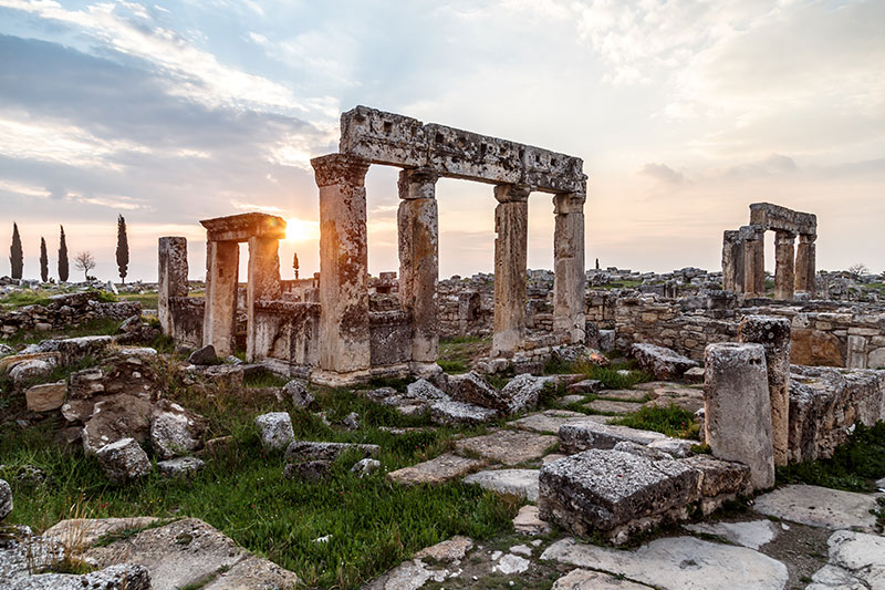 hierapolis-antik-kent-gezilecek-yerler.jpg