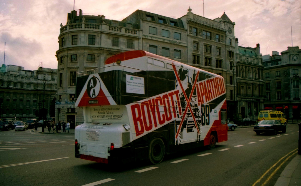 Boycott_Apartheid_Bus,_London,_UK._1989.jpg