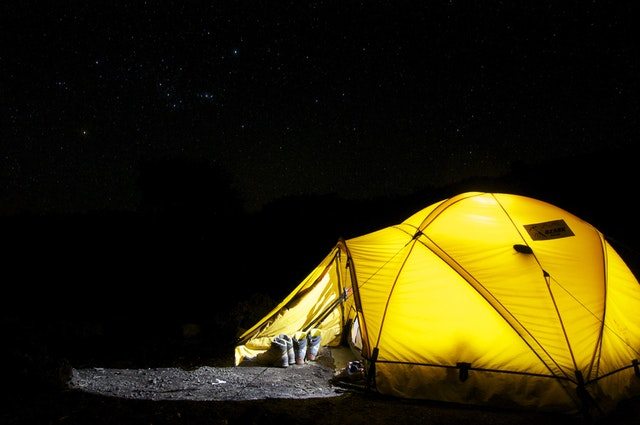 Camping-Outside.com-Romantic-camping-ideas.jpeg