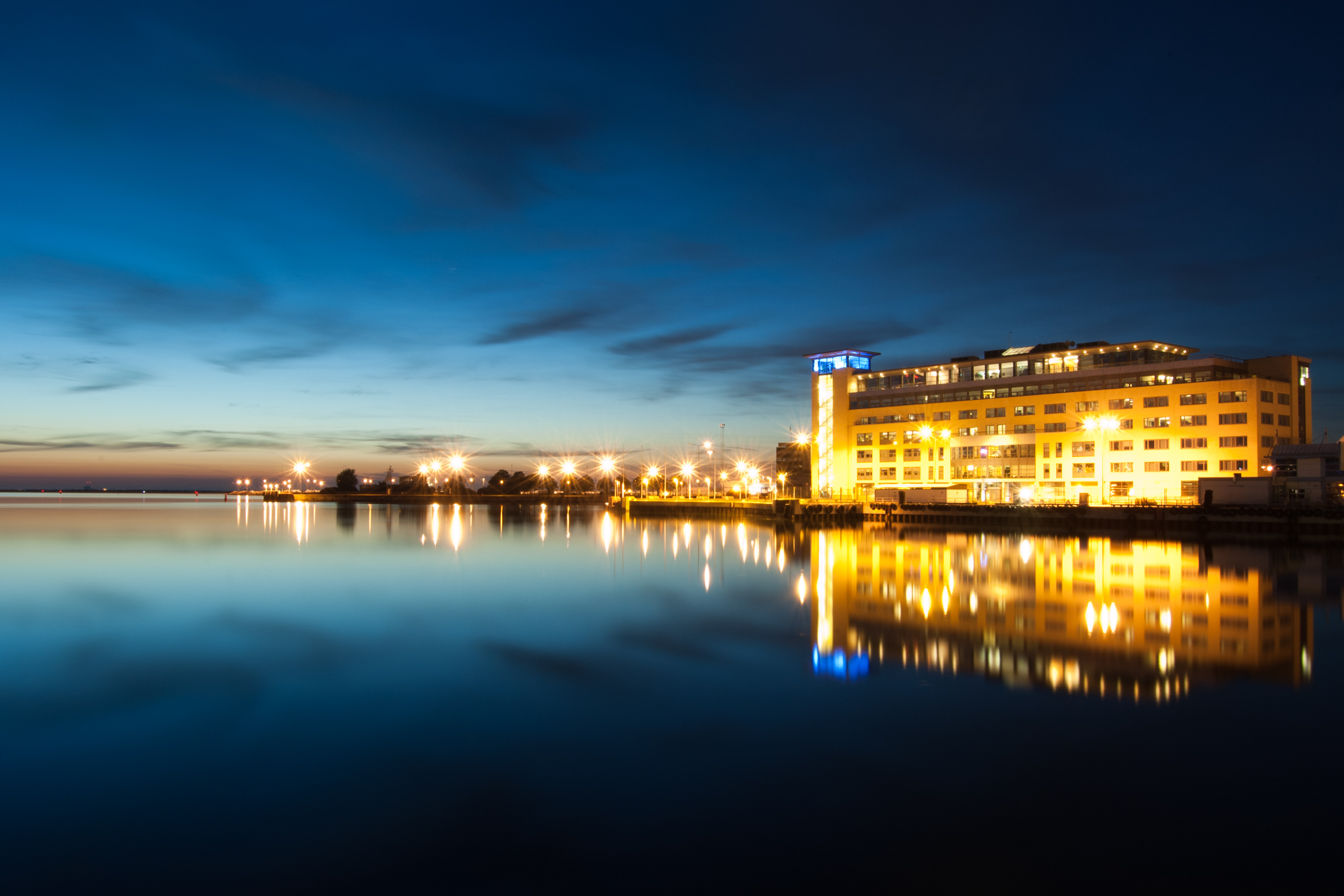 The_national_encyclopedia_building_at_angbatsbron_in_malmo_sweden444444444.jpg