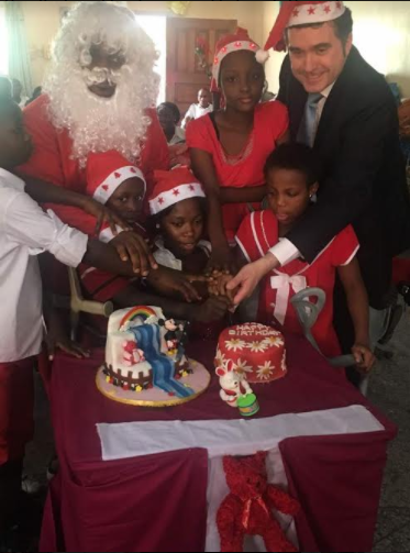 INTELS-showers-gifts-cash-on-less-privileged-children.png